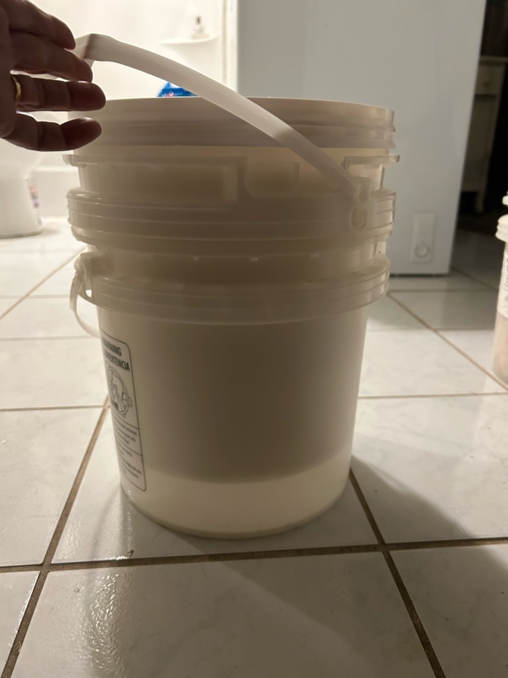 White Plastic Storage Bucket with Handle - Home Storage & Organization